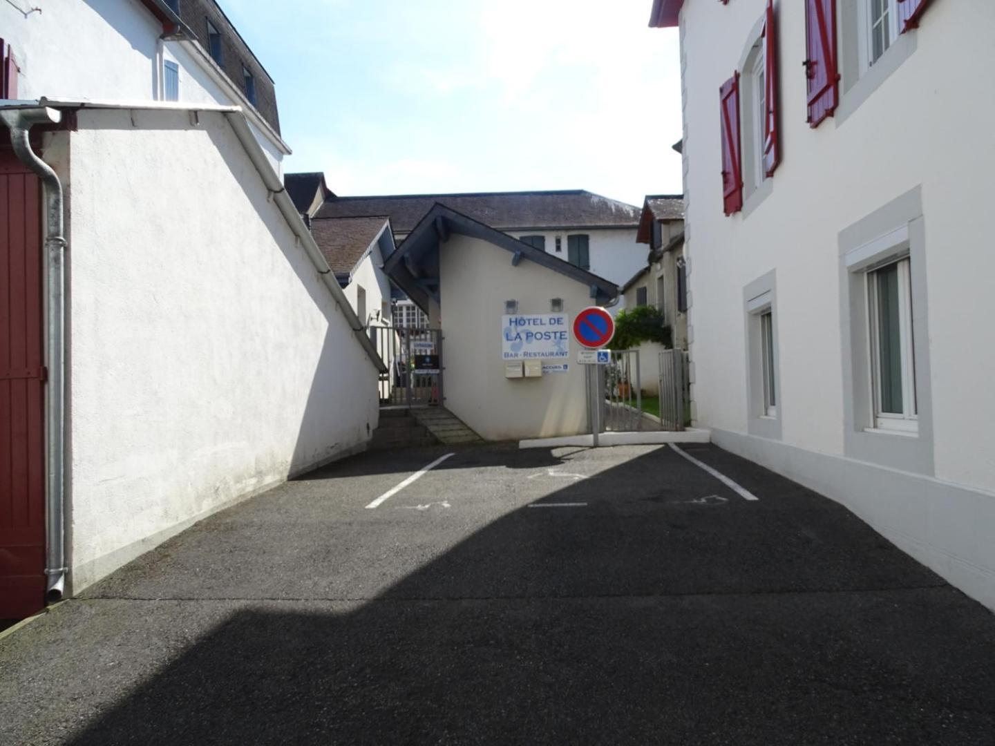 Hotel De La Poste Tardets-Sorholus ภายนอก รูปภาพ