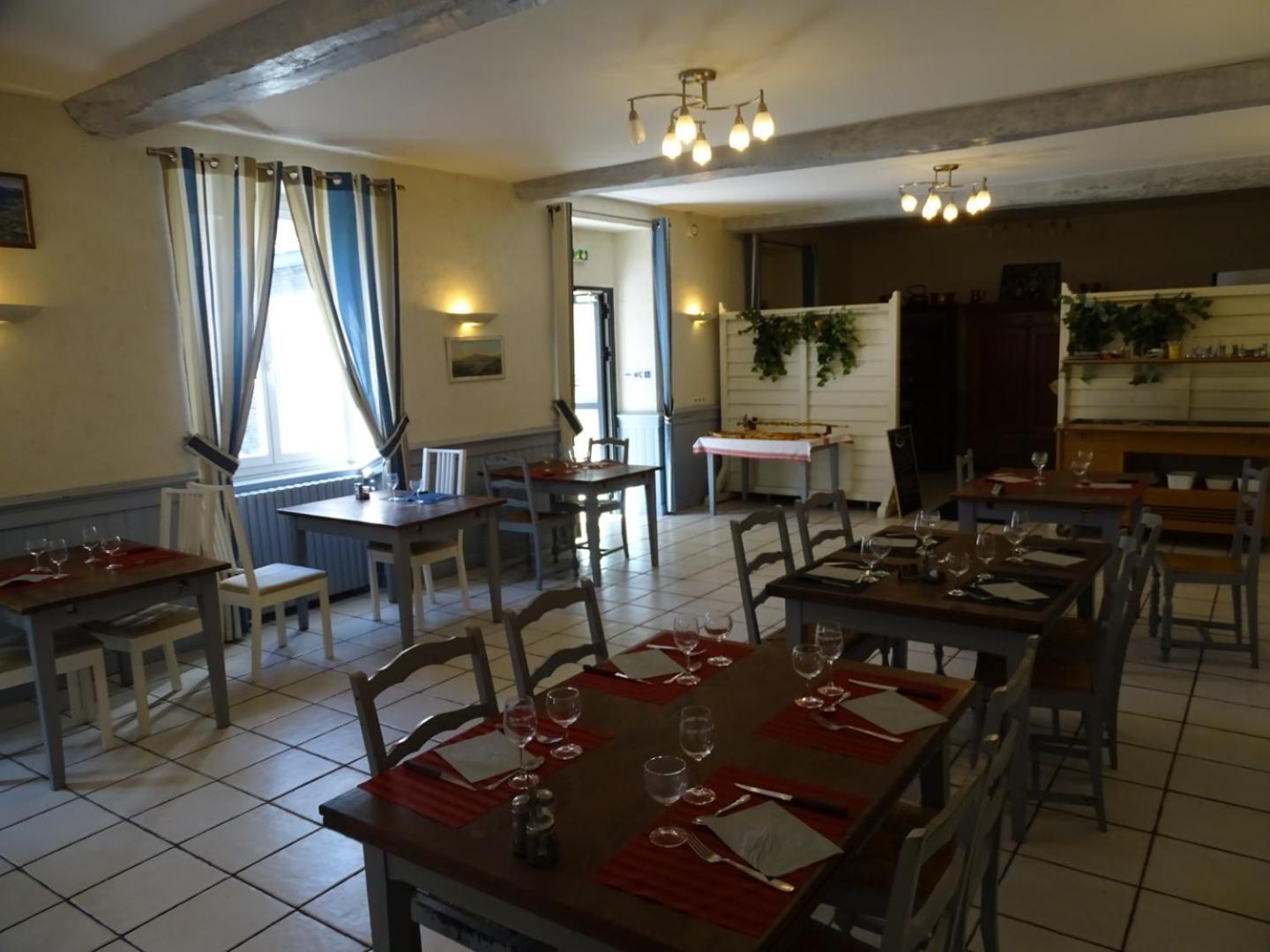 Hotel De La Poste Tardets-Sorholus ภายนอก รูปภาพ