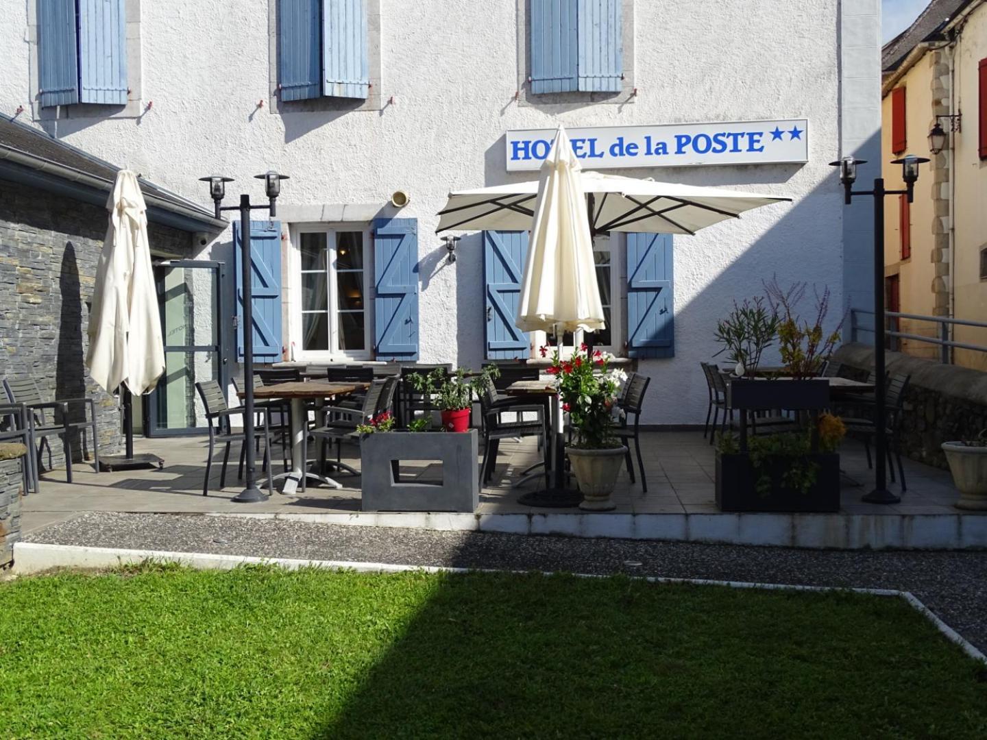 Hotel De La Poste Tardets-Sorholus ภายนอก รูปภาพ