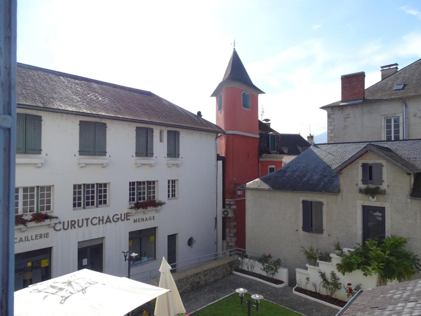 Hotel De La Poste Tardets-Sorholus ภายนอก รูปภาพ
